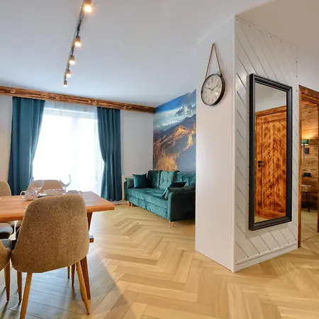 9 Apartament Ustrzyki Dolne Esterno foto