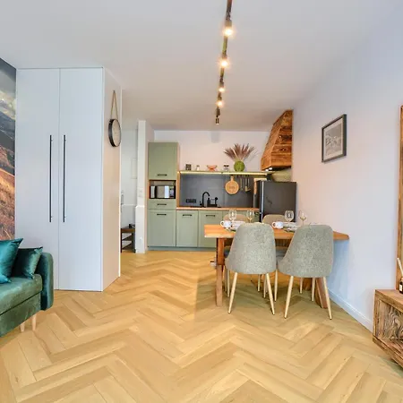 9 Apartament Ustrzyki Dolne Esterno foto